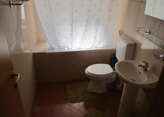 Πανσιόν Amadeus Selce